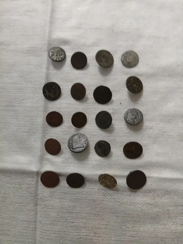 20 Botones Militares Escudos y Bustos