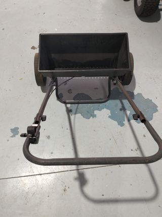 Esparcidor de semillas manual