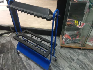 Espositore porta canne da pesca