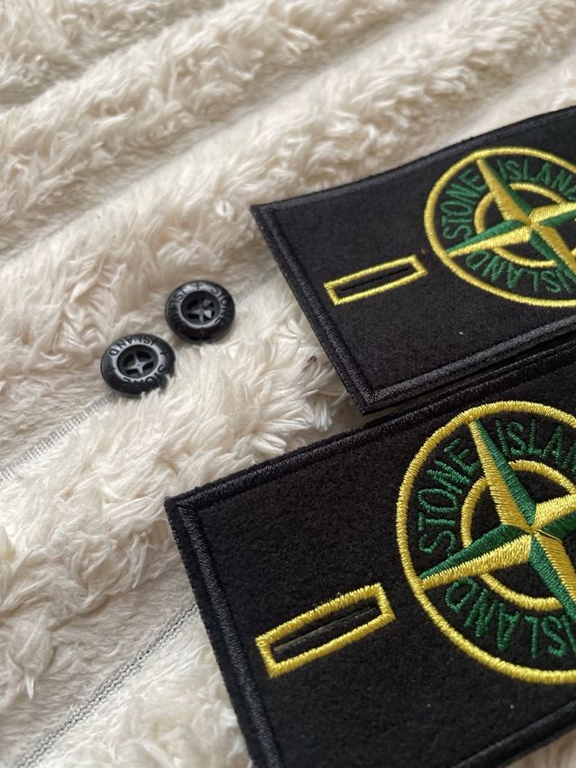 2 Patch Stone Island + Bottoni Neri