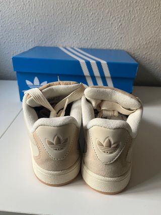 Adidas Botines Beige y Negro