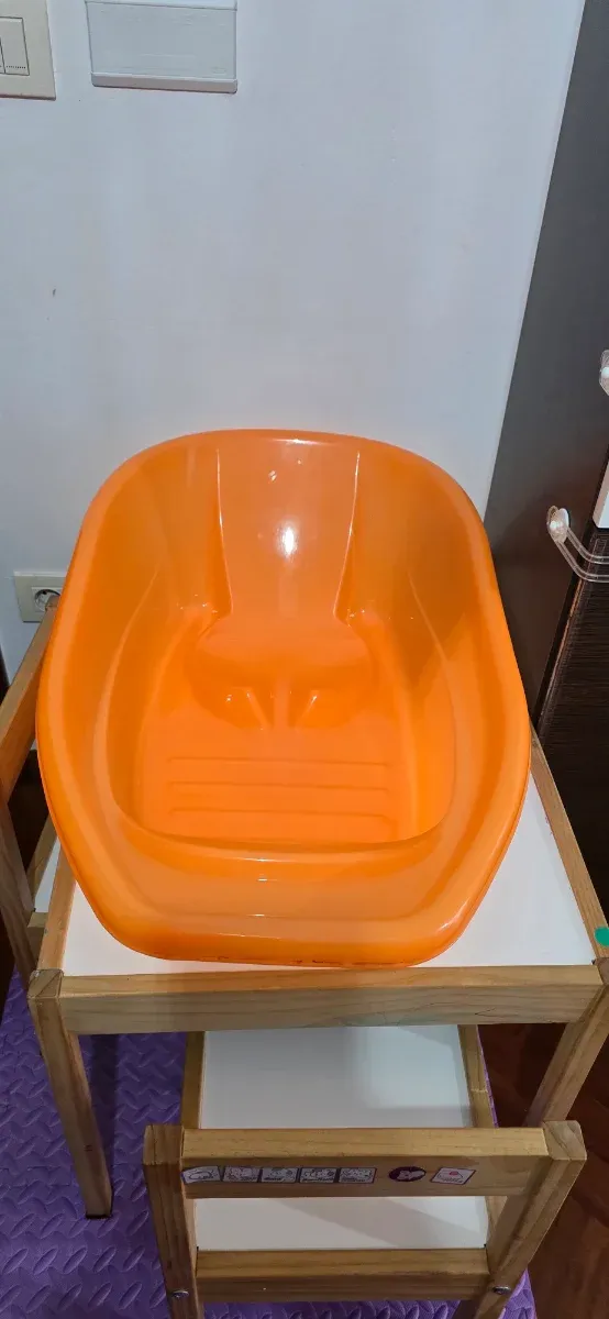 Bañera para bebé naranja