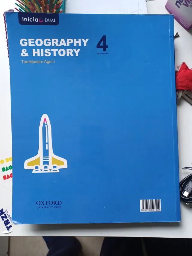 Inicia Geography & History 4.º ESO. Student's B...