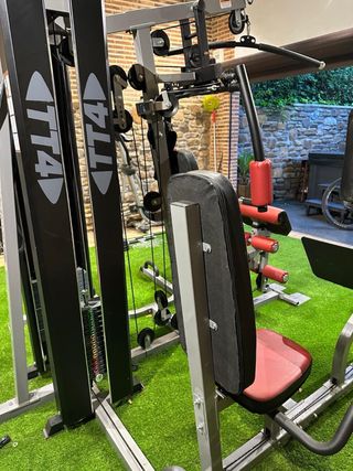 BH Fitness TT4 (G159) Estación Multifuerza