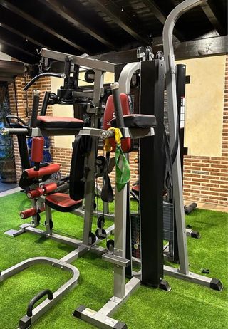 BH Fitness TT4 (G159) Estación Multifuerza