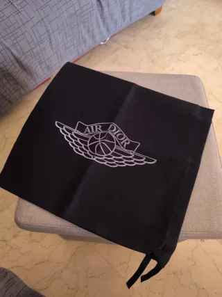 Air Jordan 1 Retro High Dior Gris Blanco