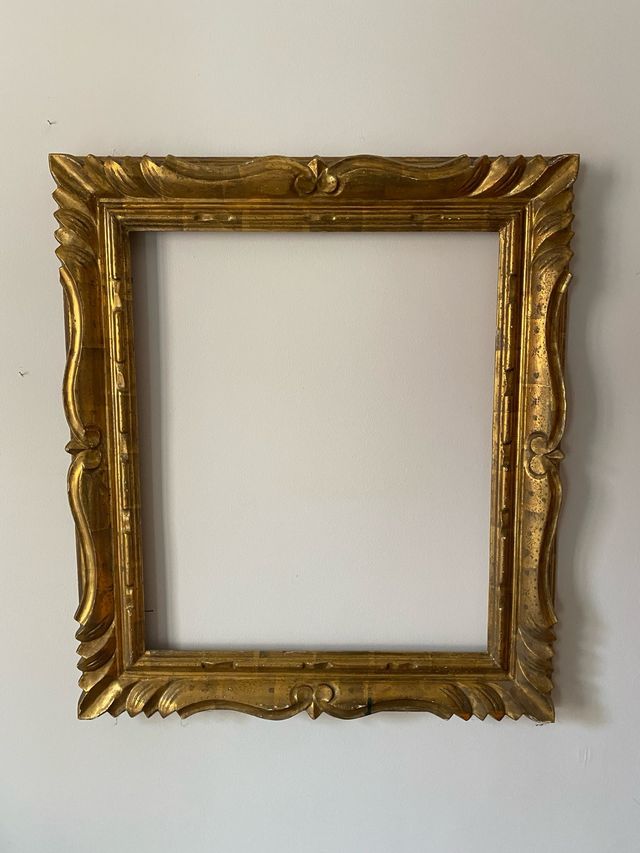 Marco dorado madera tallada