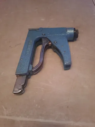 Grapadora profesional Esco 58