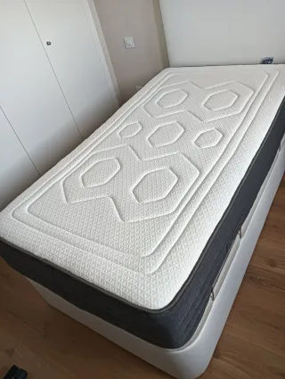 Colchón 105x190 Prince, cabecero y canapé polipiel