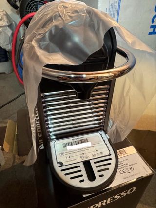 Cafetera Nespresso Pixie