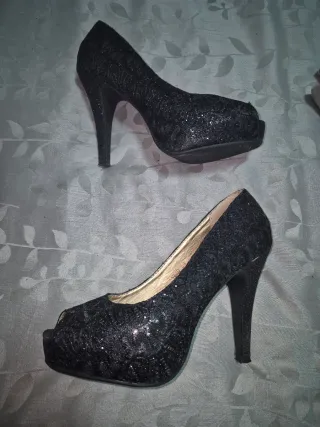Zapatos de fiesta con plataforma en brillo negros