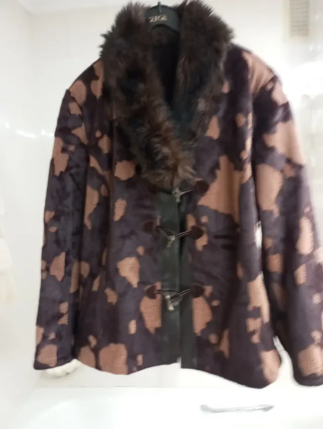 Chaquetón marrón combinado Marrón