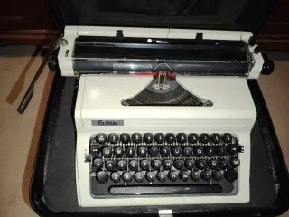 Máquina de Escribir ERIKA