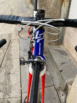 Bicicleta de carretera (T-49)