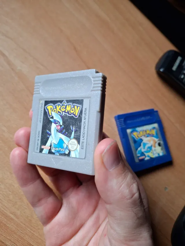 Juegos Game Boy Pokémon y Street Fighter II
