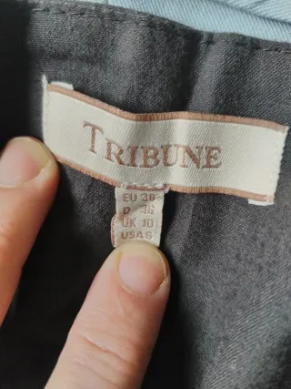 Falda negra con detalles turquesa T.38