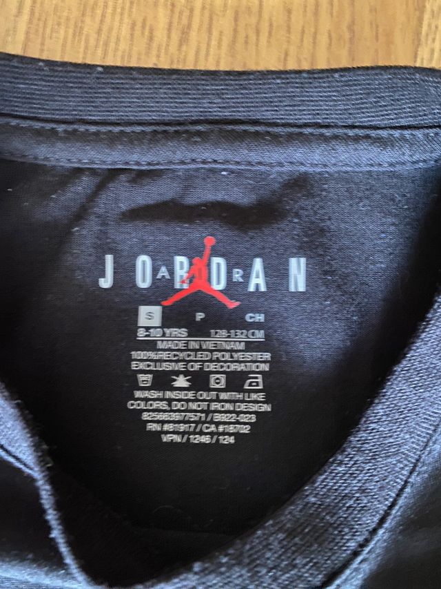 Camiseta Jordan niño negra
