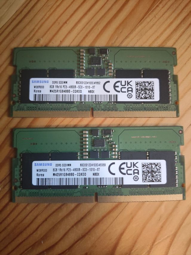 2 x Samsung DDR5 8GB 4800MHz RAM para portátil