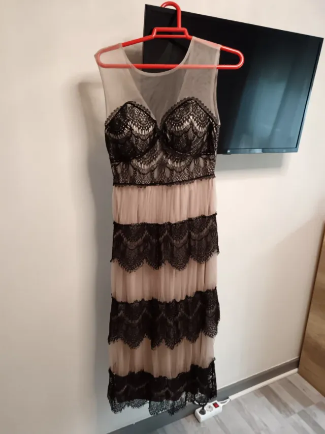 Vestido fiesta rosa y negro