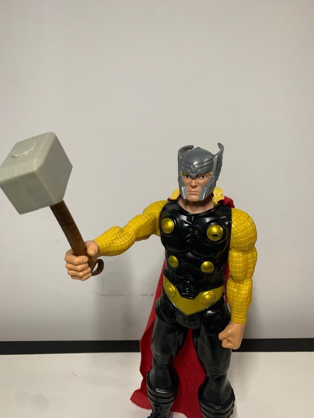 Figura Thor 30cm muñeco
