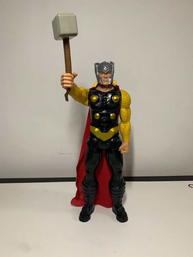 Figura Thor 30cm muñeco