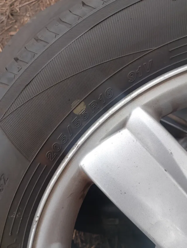 Neumáticos Yokohama 205/55R16