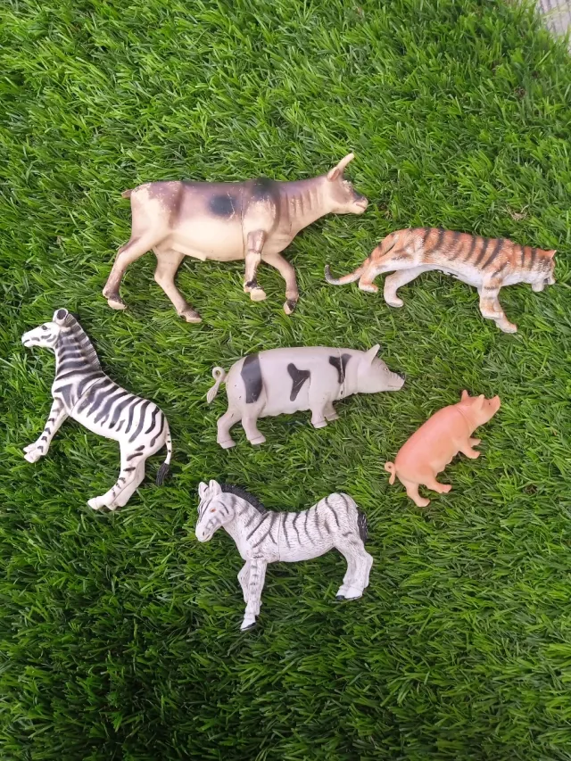 Lote animales de plástico para jugar