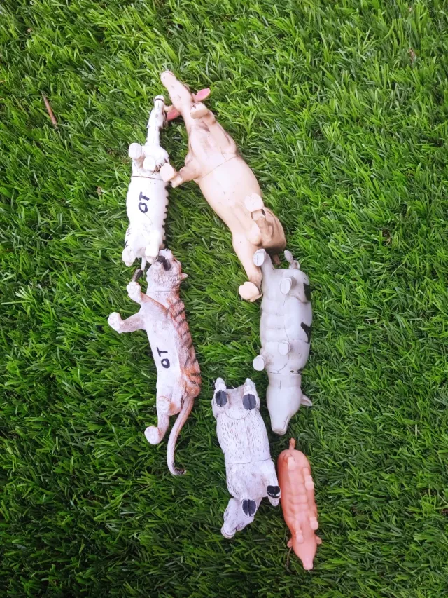 Lote animales de plástico para jugar