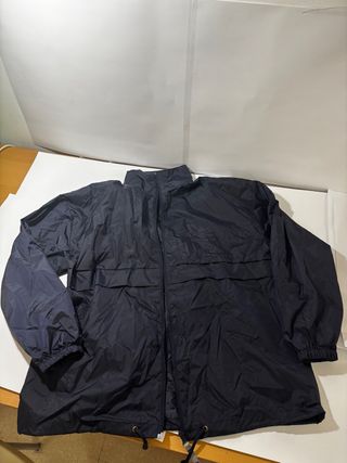 Chubasquero azul marino