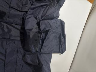 Chubasquero azul marino