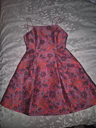 Vestido fiesta adolescente con bordado floral