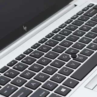 Portátil HP,REGALO, RATON BLUETOOTH Y ALFOMBRILLA.