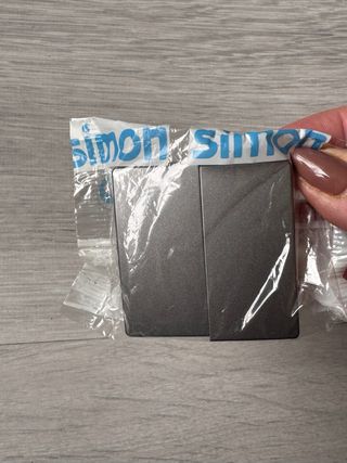 Tecla Doble Interruptor Simon 82C Titanio