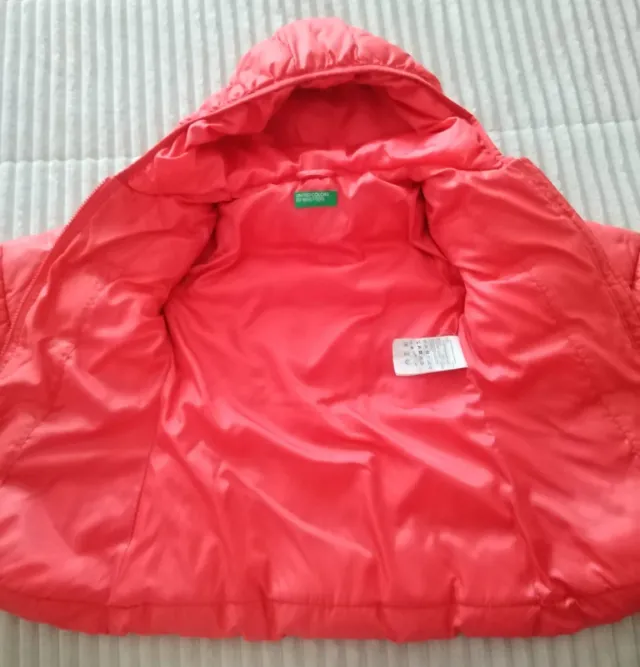 Abrigo niña rojo con capucha Benetton Talla 3-4