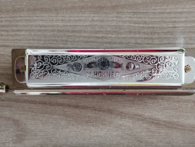 Armónica Hohner Super Chromonica