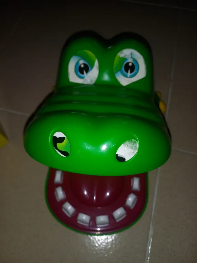 Juego Cocodrilo Sacamuelas MB