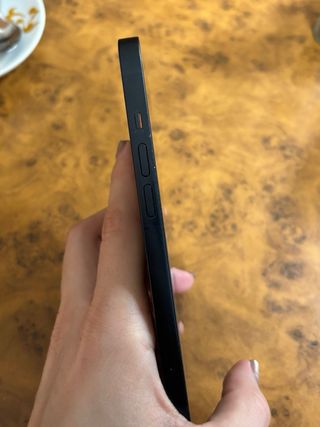 iPhone 13 128 GB – Buen estado, pantalla intacta