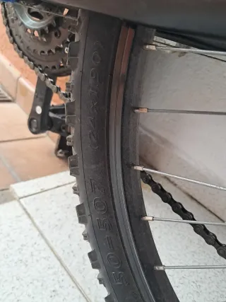 Bicicleta Btwin Negra y Azul