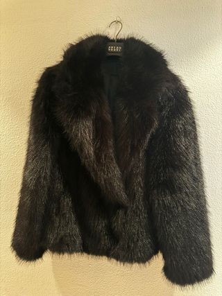 Chaquetón pelo sintético negro