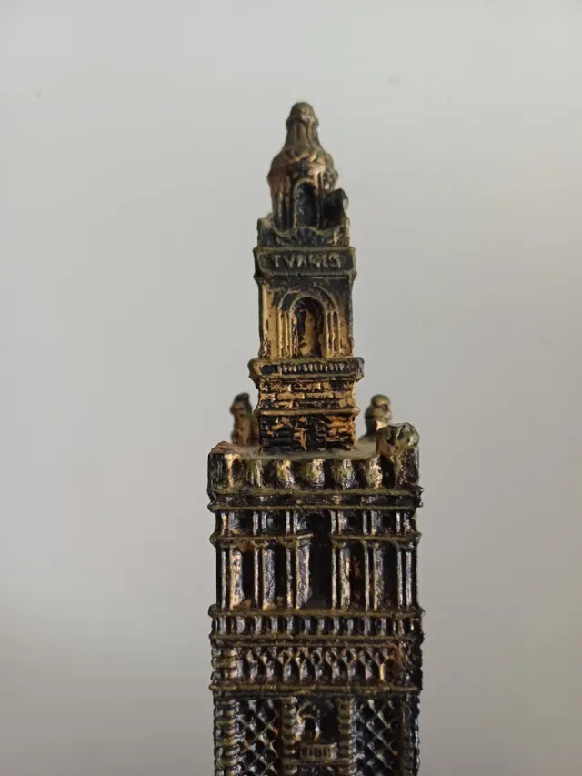 Figura Giralda