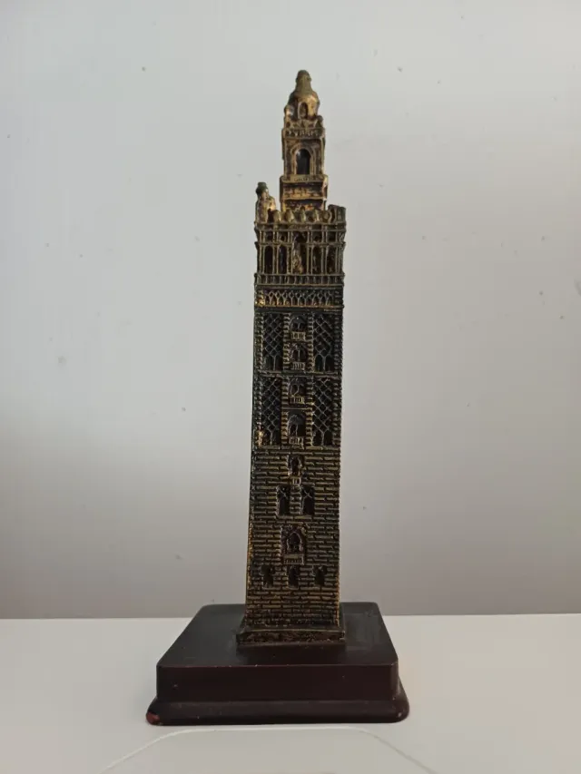 Figura Giralda