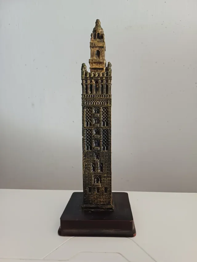 Figura Giralda