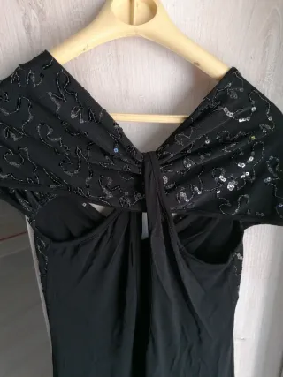 Abito elegante nero con paillettes