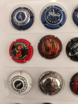Colección chapas cava Freixenet