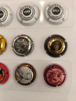 Colección chapas cava Freixenet