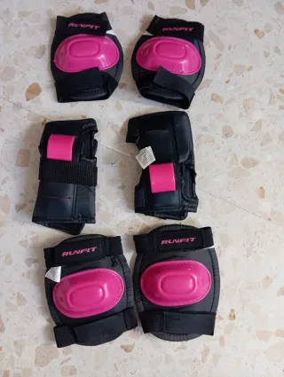 Patines en línea, casco y protecciones