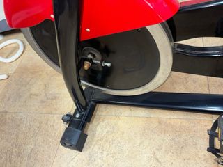 Bicicleta Estática Tentable Negra y Roja