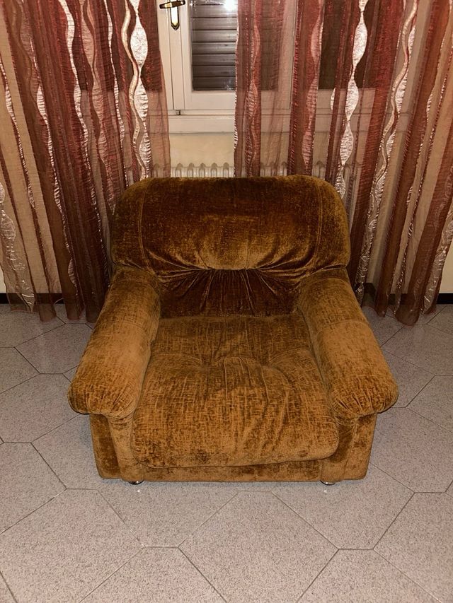 Divano e 2 poltrone vintage velluto marrone