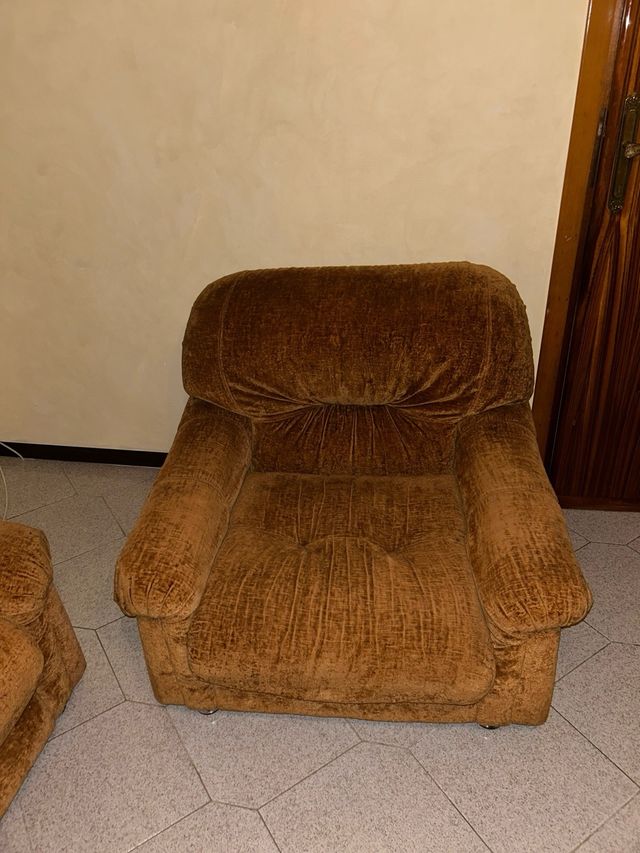 Divano e 2 poltrone vintage velluto marrone