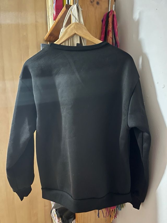 Suéter Read in Peace Esqueleto